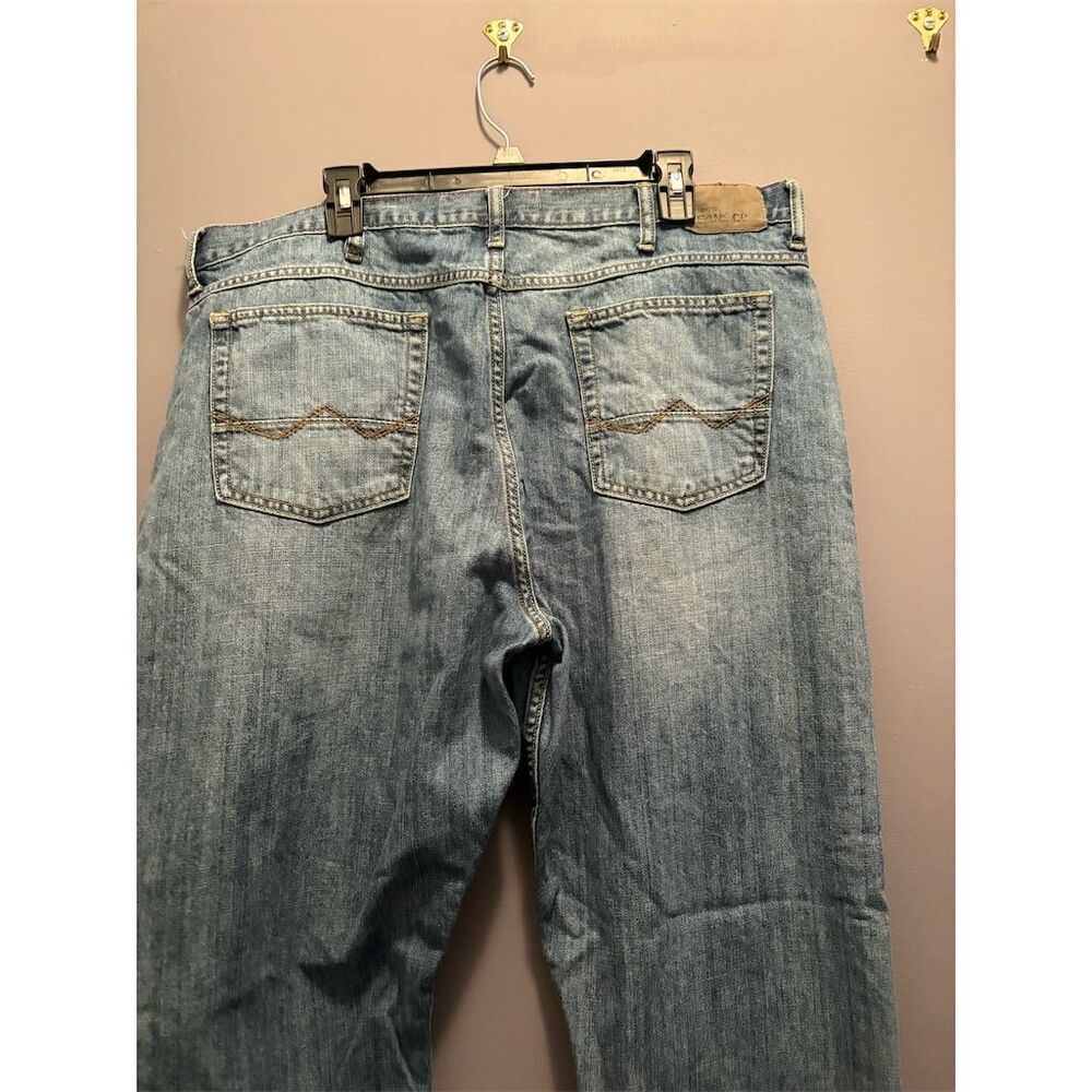 Wrangler Men's Relaxed Straight Jeans Blue Size 40x32 5-Pocket Design - Picture 8 of 13